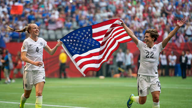 year-in-review-women-in-sports-2015.jpg