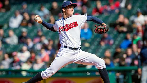 trevor-bauer-mlb-long-toss-960.jpg