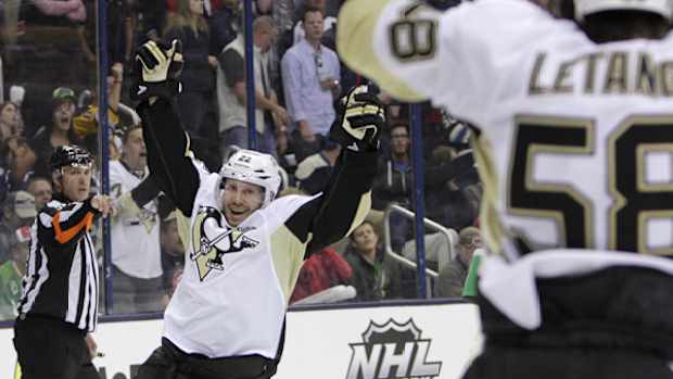 stempniak-pit-nhl-celeb-600.jpg