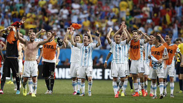 Lionel-Messi-Leads-Cheers