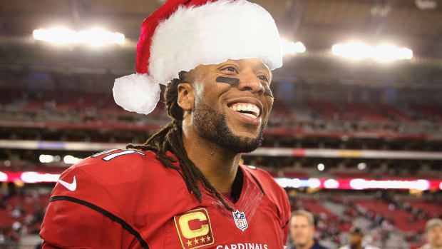 Larry Fitzgerald santa hat.jpg