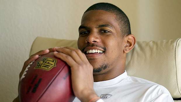 131114121917-terrelle-pryor-oakland-raiders-home-single-image-cut.jpg