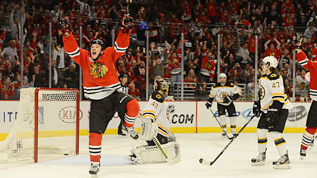 bruins-blackhawks1.jpg