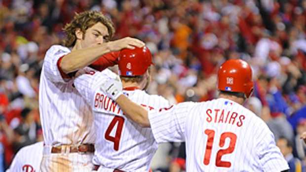t1_1026_phils.win_getty.jpg