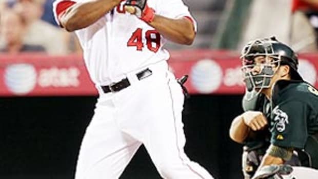 t1_torii_hunter.jpg