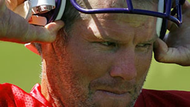 brett-favre-ap.jpg