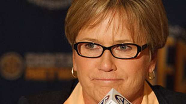 Holly-Warlick.jpg