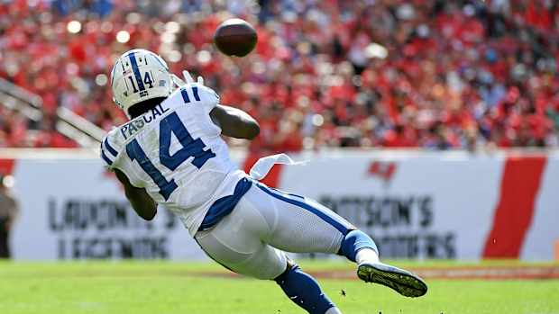 zach-pascal-colts-bucs