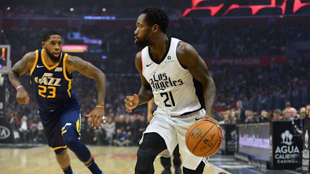 Patrick Beverley runs the offense against Utah.