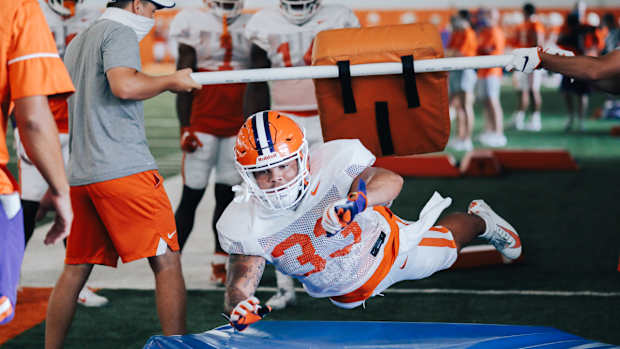 081420_ClemsonFB_Practice_Media-42
