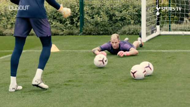 Joe Hart takes part in Tottenham training