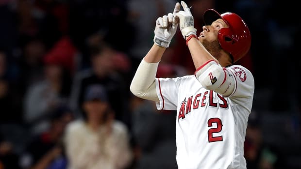 Andrelton-Simmons-angels