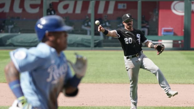 Danny Mendick v Salvador Perez 2020 USATSI_14757785