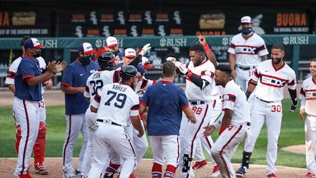 Luis Robert walk off v KC 2020-08-30 USATSI_14858030