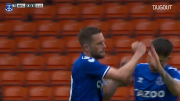 Gylfi Sigurdsson's perfect free-kick vs Blackpool