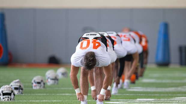 200810_football_practice_32