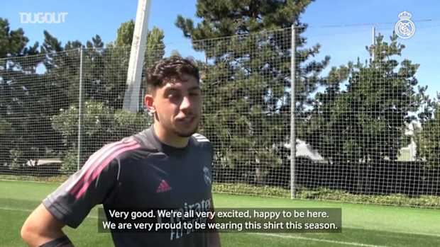 Valverde: "It's an honour to wear this jersey for another season"