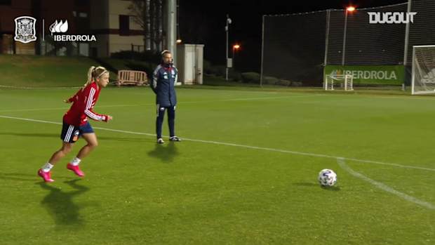 Great free-kicks in Spain Women’s training
