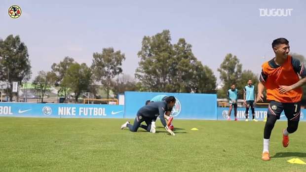 Club América’s warm-up game in training