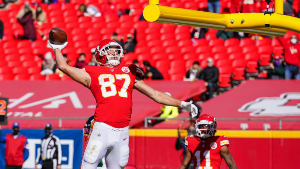 Nov 1, 2020; Kansas City, Missouri, USA; Kansas City Chiefs tight end Travis Kelce (87) celebrates after scoring a touchdown against the New York Jets during the first half at Arrowhead Stadium. Mandatory Credit: Jay Biggerstaff-USA TODAY Sports