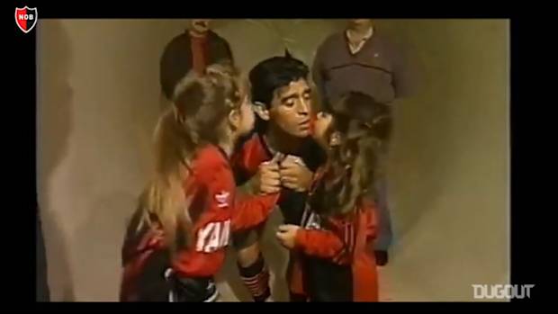 Newell’s pay homage to Maradona