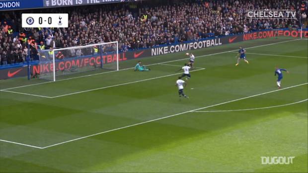 Giroud and Alonson defeat Spurs at Stamford Bridge