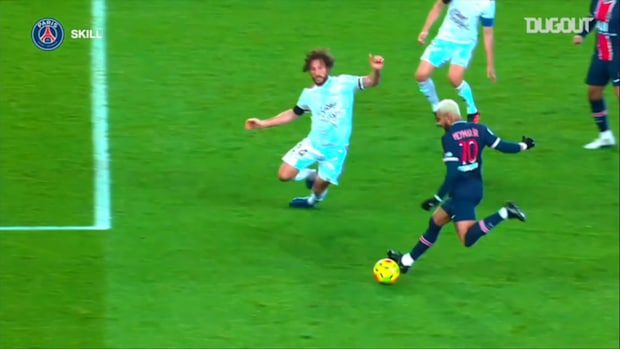 Neymar Jr's superb skills vs Bordeaux in Ligue 1