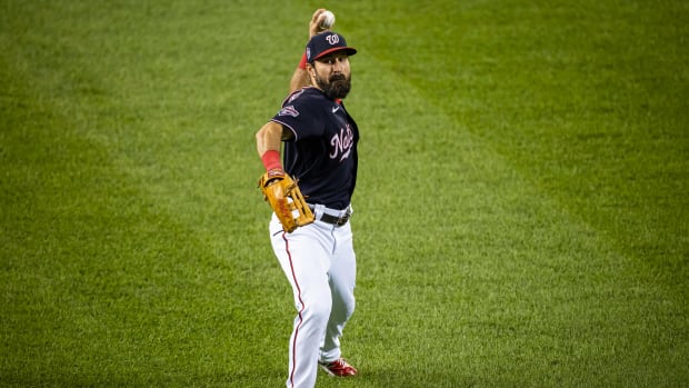 Free agent outfielder Adam Eaton is signing with the Chicago White Sox.