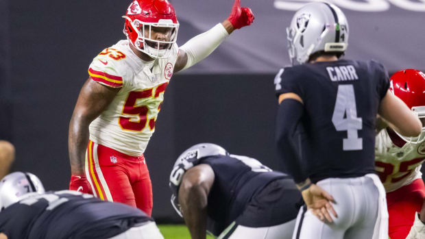 Nov 22, 2020; Paradise, Nevada, USA; Kansas City Chiefs linebacker Anthony Hitchens (53) against the Las Vegas Raiders at Allegiant Stadium. Mandatory Credit: Mark J. Rebilas-USA TODAY Sports