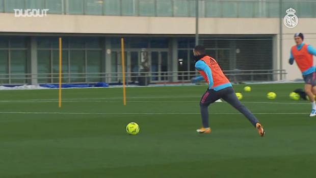 Eden Hazard's skills and shots during training