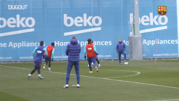 Alex Collado trains with Barça first team