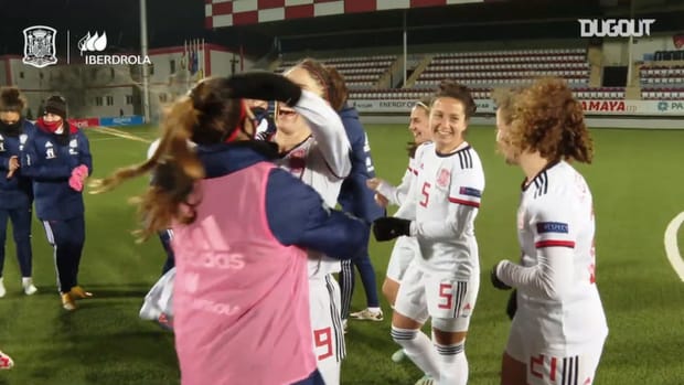 Spain women’s national team celebrate qualifying for the 2022 Euro