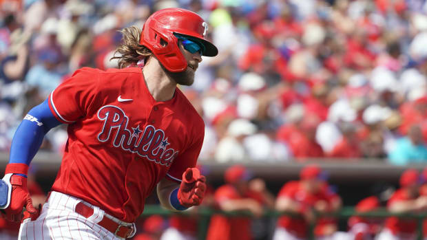 phillies thumb