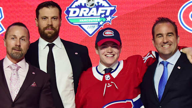 Cole Caufield has to decide if he's ready to leave Wisconsin and join the Canadiens.