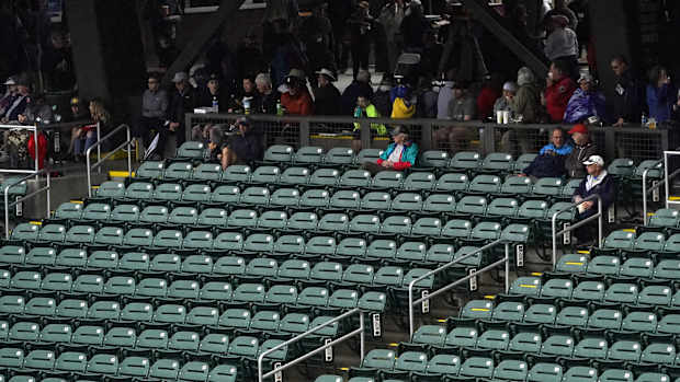 Empty Seats USATSI_14171340_168390335_lowres