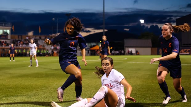 Syracuse women's soccer fell to Louisville in the final minute