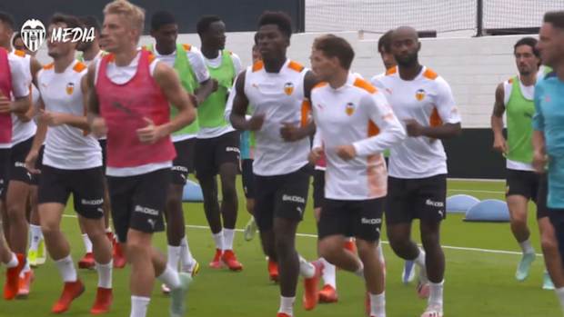 Valencia prepare to face Athletic Club