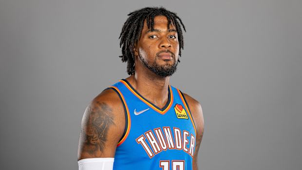 Derrick Favors