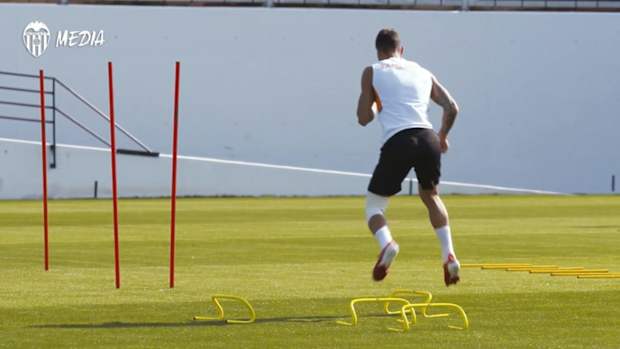 Valencia prepare for game vs Cádiz