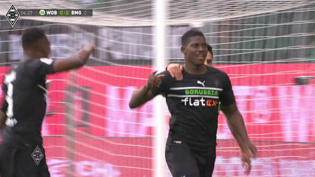 Embolo's incredible bicycle kick vs Wolfsburg