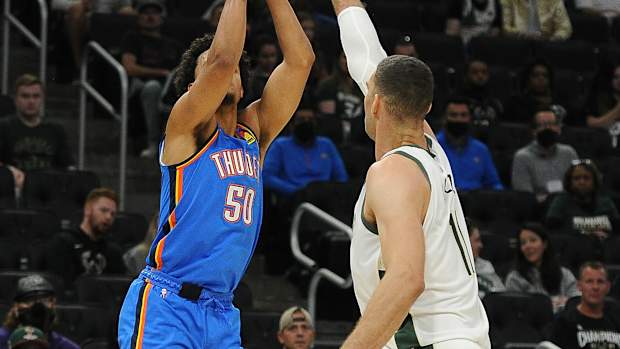 Jeremiah Robinson-Earl, Milwaukee Bucks