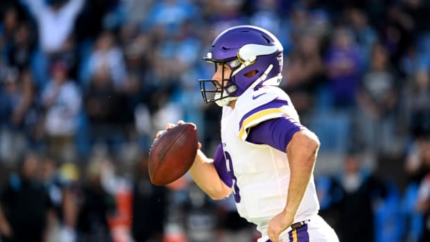 Oct 17, 2021; Charlotte, North Carolina, USA; Minnesota Vikings quarterback Kirk Cousins (8) passes the ball in the second half at Bank of America Stadium. Mandatory Credit: Bob Donnan-USA TODAY Sports