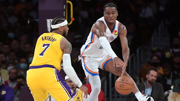 Shai Gilgeous-Alexander, Carmelo Anthony