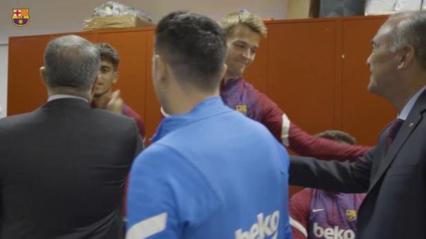 Xavi's first training session as FC Barcelona manager