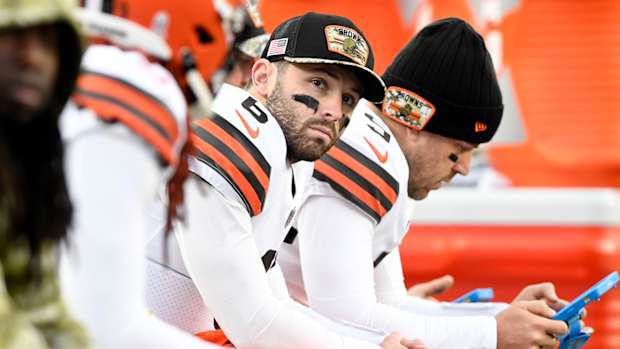 Baker Mayfield on the Browns bench.