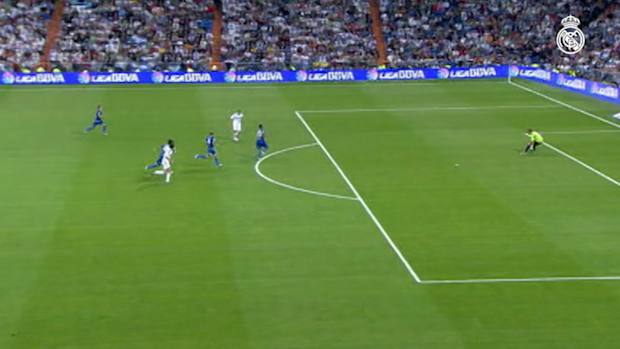Karim Benzema's first goal as a Real Madrid player
