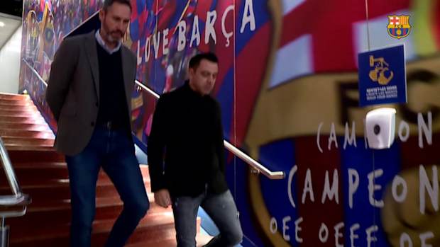 Xavi and Vicente Moreno meet before derby