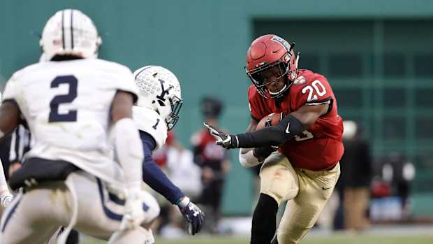 harvard yale football