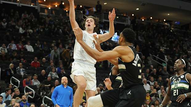 Josh Giddey, OKC Thunder, Milwaukee Bucks