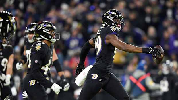odafe oweh vs browns